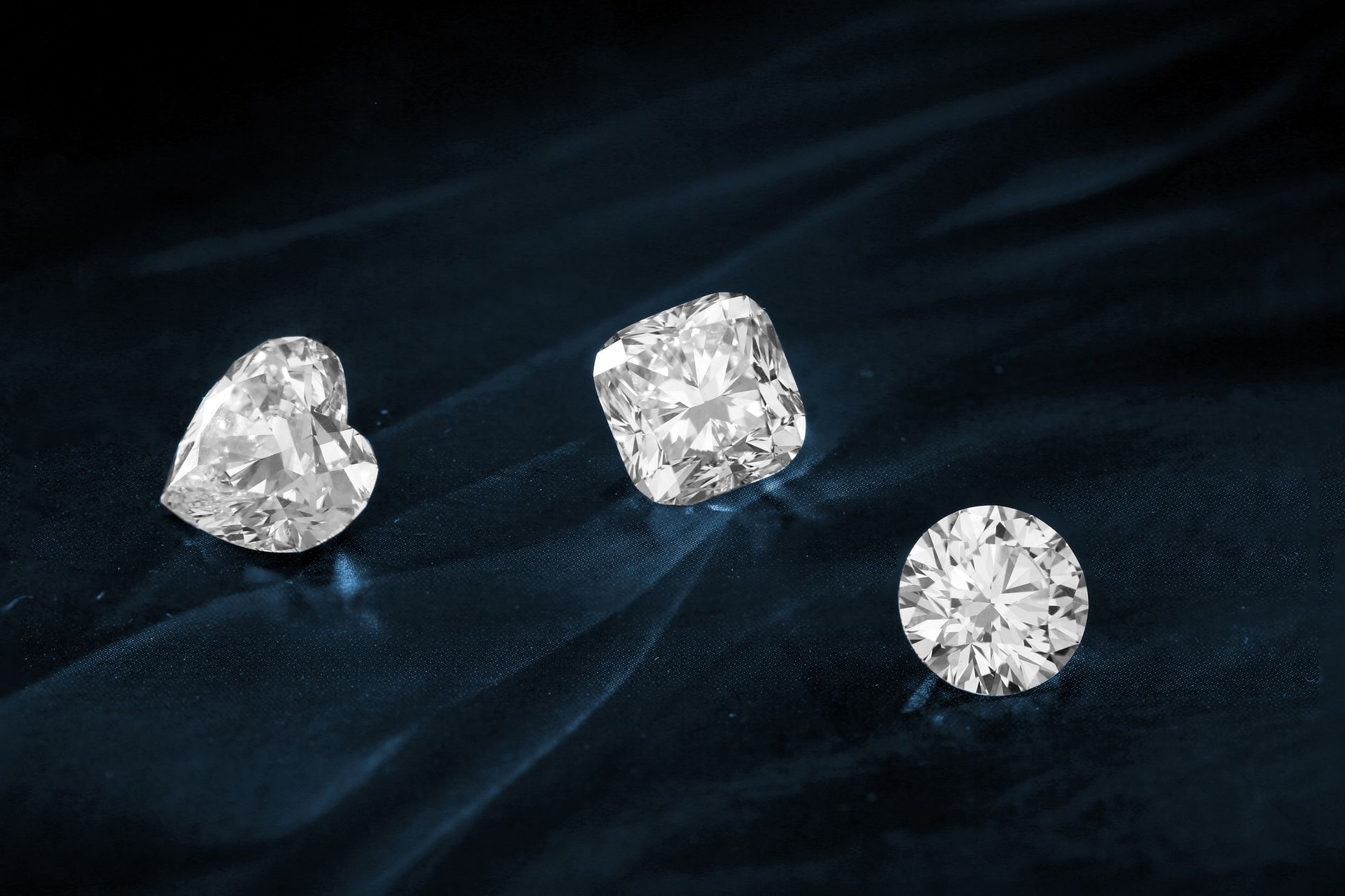 祖母綠形 (Emerald Cut) 鑽石點解顏色淨度要求較高？
